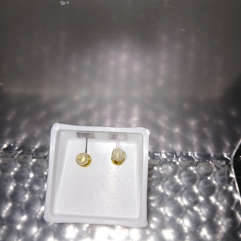 NIB 14kt Gold Over 925 Sterling Silver Stud CZ stone Earrings - Picture 3 of 12